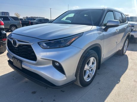 2024 Toyota Highlander LE 