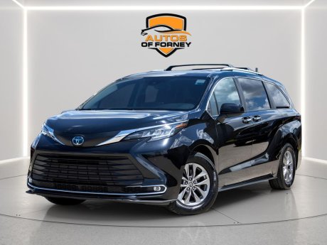 2022 Toyota Sienna XLE 