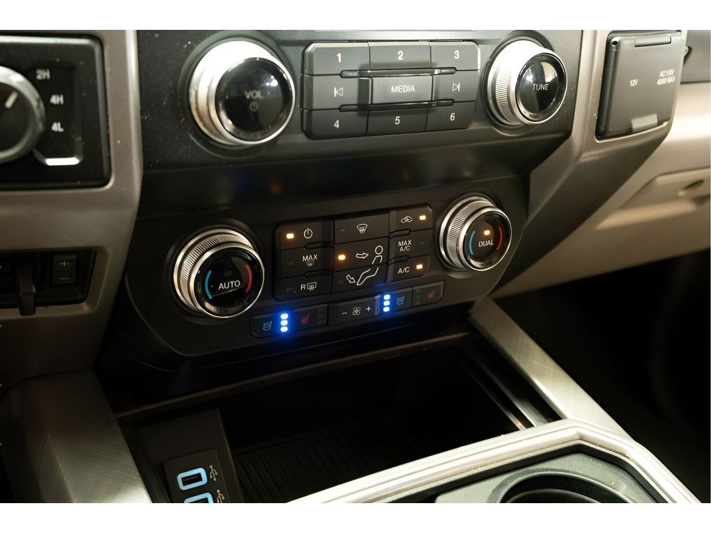 2019 Ford F-350 Super Duty Limited - Photo 19