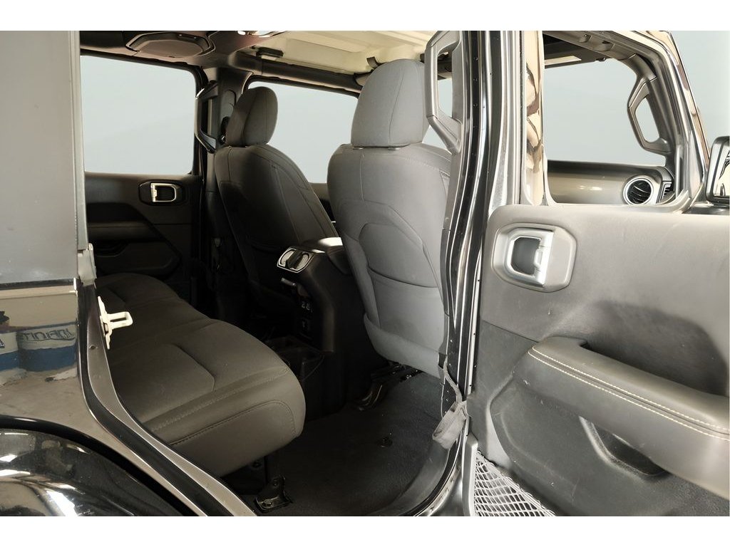 2020 Jeep Wrangler Unlimited Sahara - Photo 23