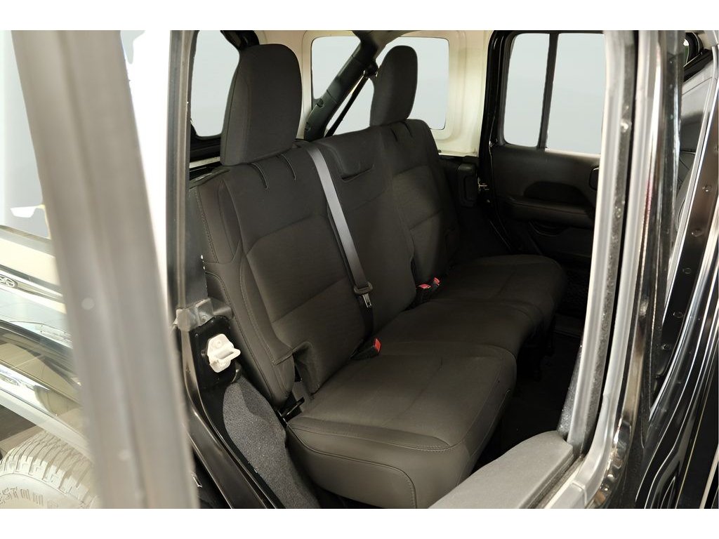 2020 Jeep Wrangler Unlimited Sahara - Photo 24