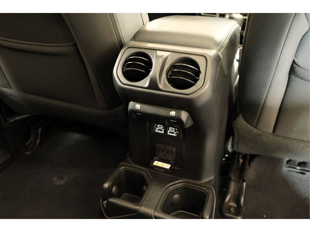 2020 Jeep Wrangler Unlimited Sahara - Photo 25