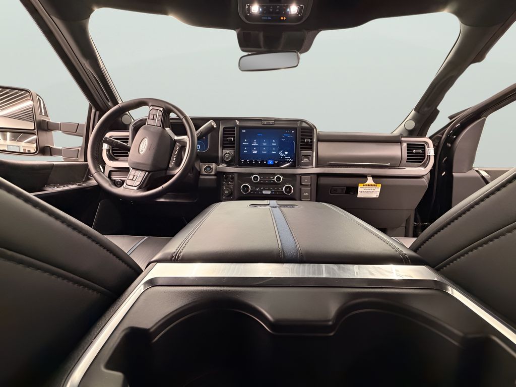 2025 Ford F-250 Super Duty Platinum - Photo 19