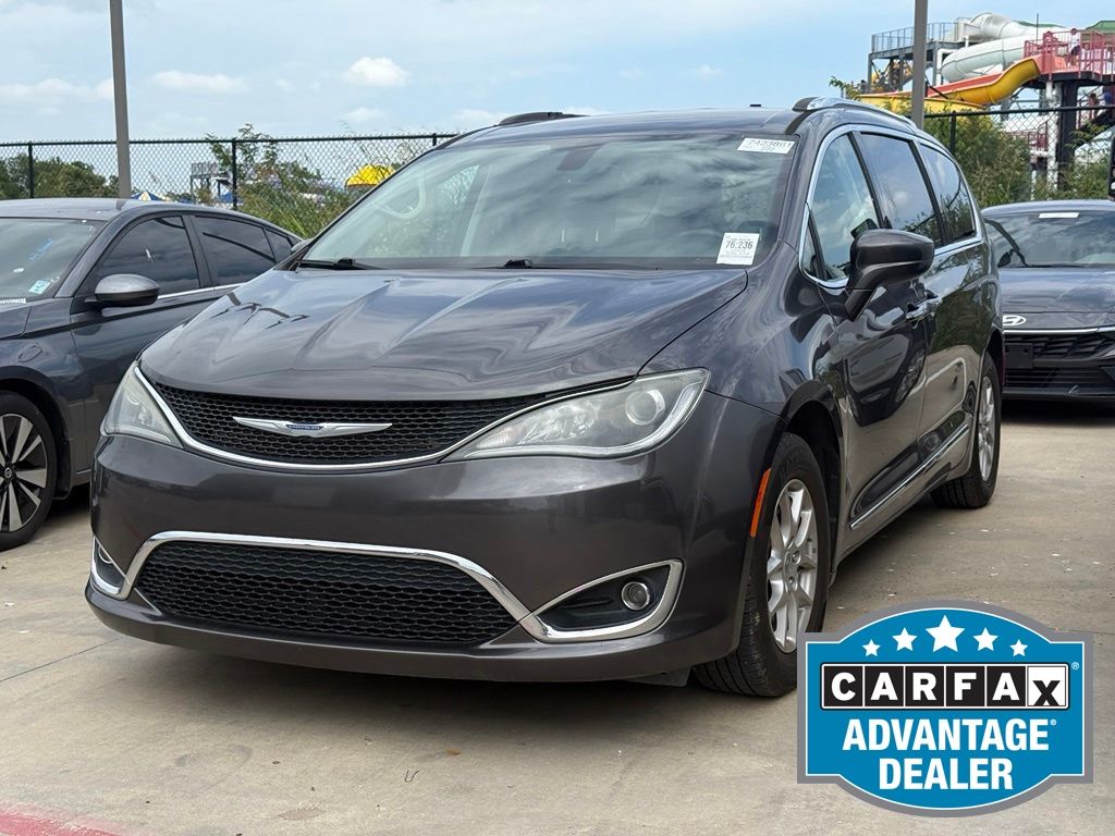 2020 Chrysler Pacifica Touring L's photo
