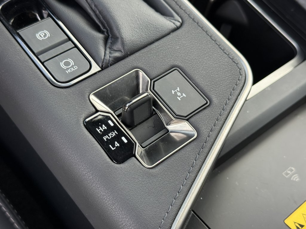 2024 Lexus GX Luxury - Photo 19