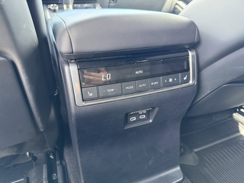 2024 Lexus GX Luxury - Photo 25
