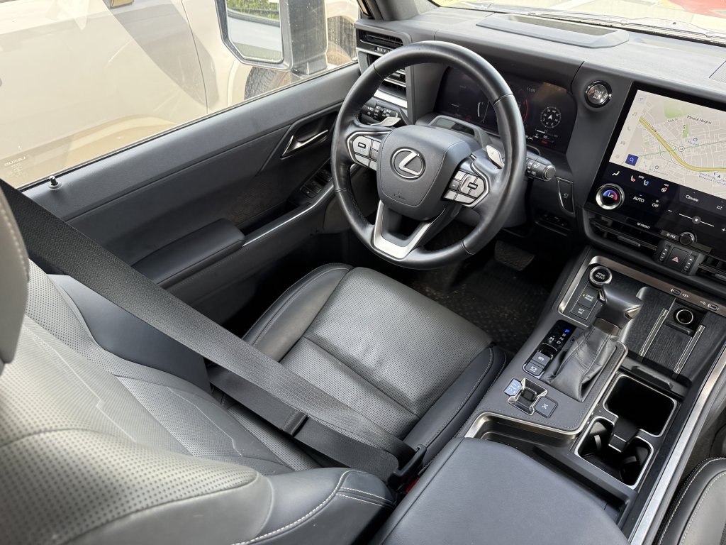 2024 Lexus GX Luxury - Photo 27