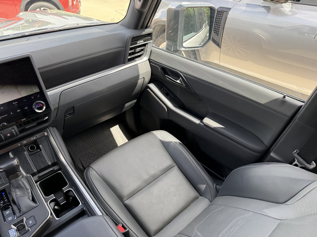 2024 Lexus GX Luxury - Photo 28