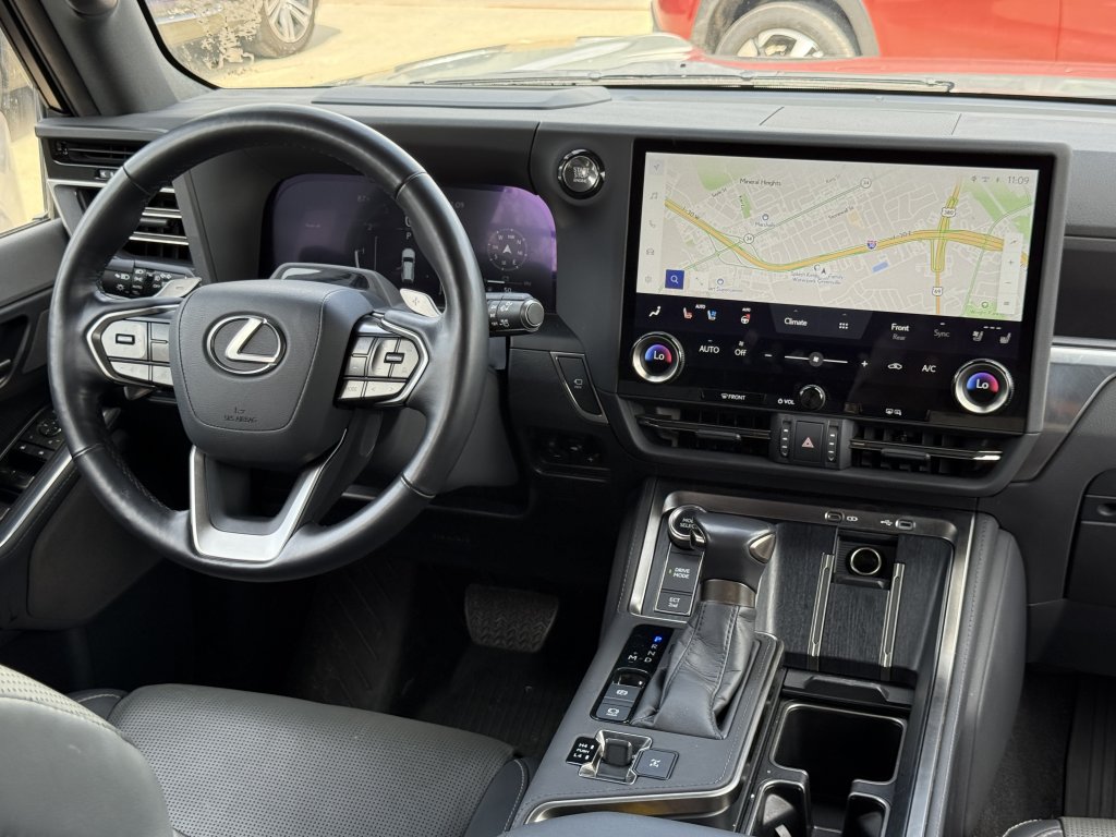 2024 Lexus GX Luxury - Photo 29