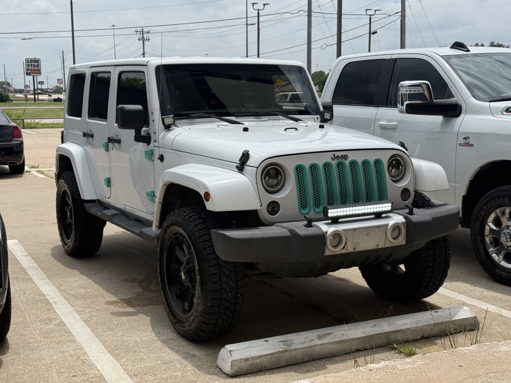 Used 2013 Jeep Wrangler Unlimited Sahara with VIN 1C4BJWEGXDL579629 for sale in Forney, TX