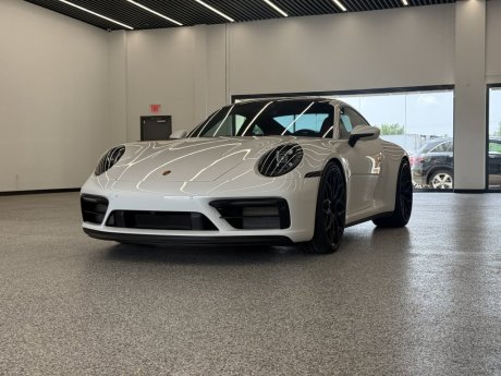 2022 Porsche 911 Carrera 4 GTS 