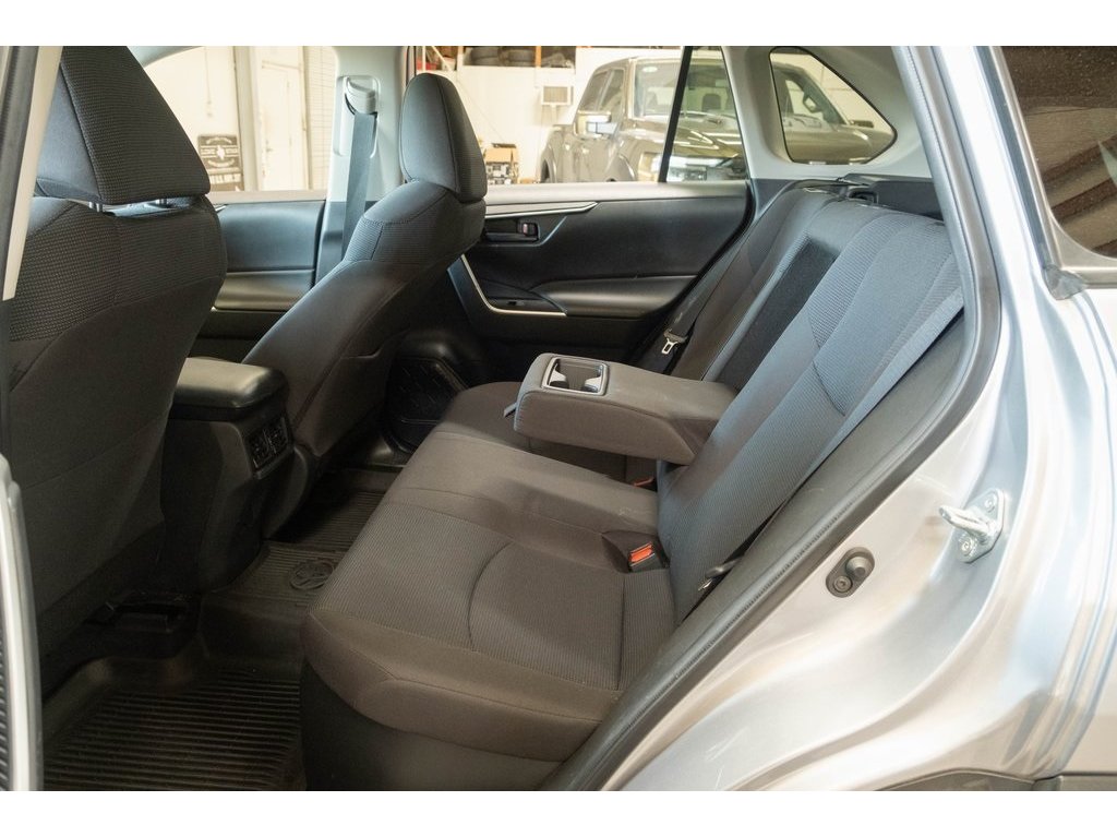2021 Toyota RAV4 Hybrid LE photo 12