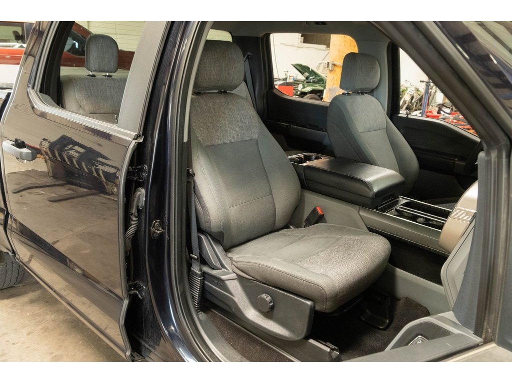 2021 Ford F-150 XLT photo 7