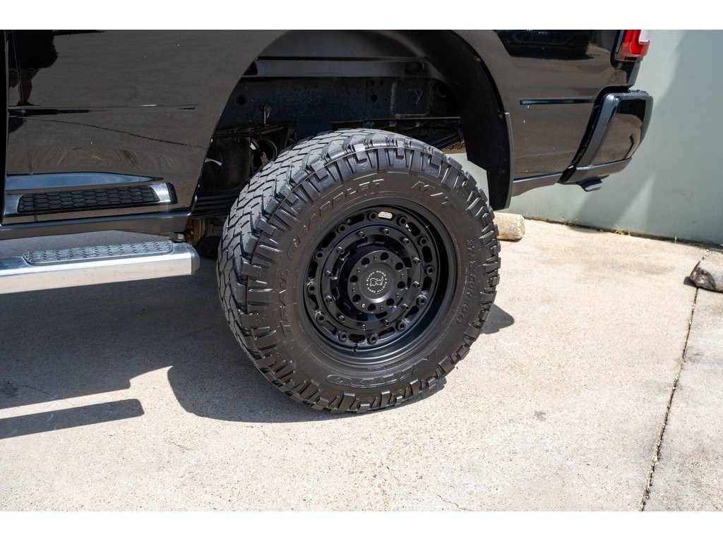 2024 Ram 3500 Laramie photo 16