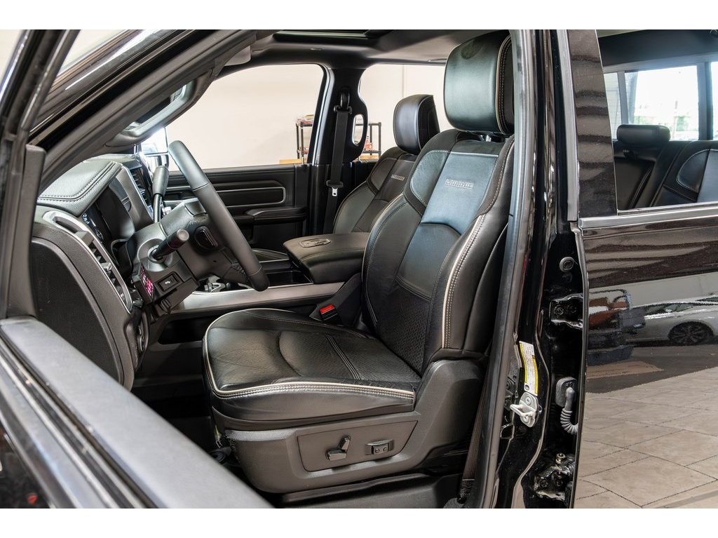 2024 Ram 3500 Laramie photo 21