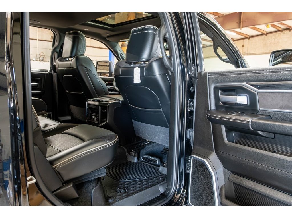 2024 Ram 3500 Laramie photo 25