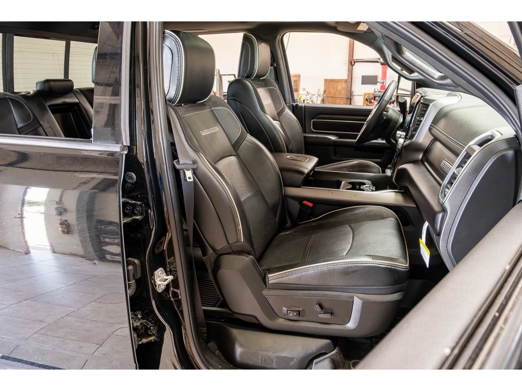 2024 Ram 3500 Laramie photo 29