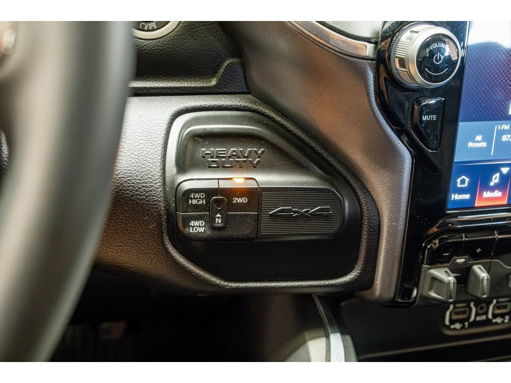2024 Ram 3500 Laramie photo 36