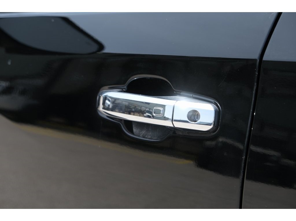2023 Chevrolet Silverado 1500 High Country photo 5