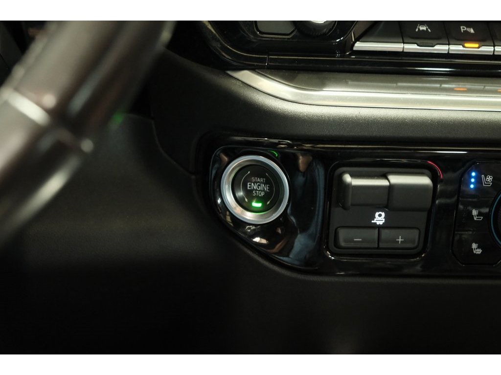2023 Chevrolet Silverado 1500 High Country photo 20