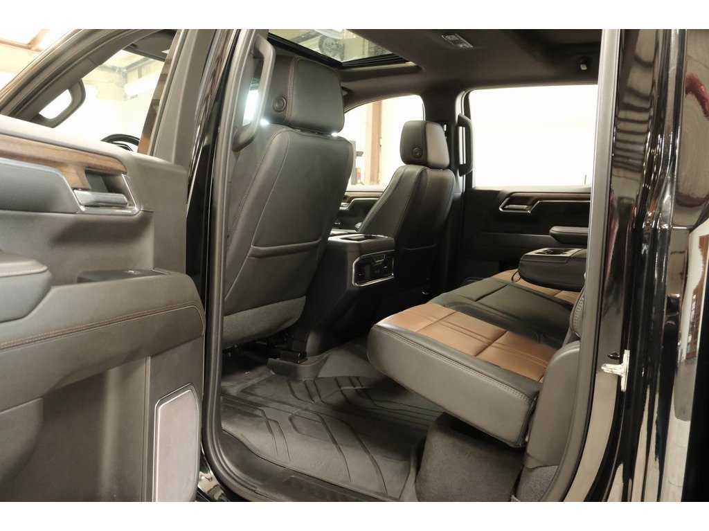 2023 Chevrolet Silverado 1500 High Country photo 26