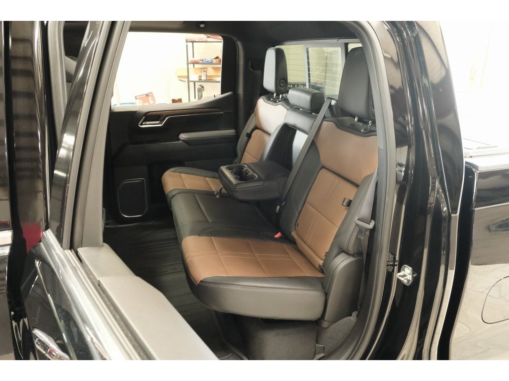 2023 Chevrolet Silverado 1500 High Country photo 27