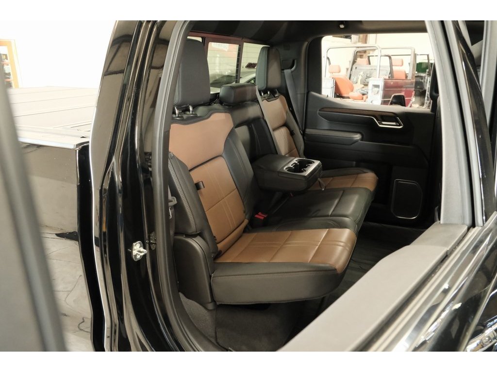 2023 Chevrolet Silverado 1500 High Country photo 29