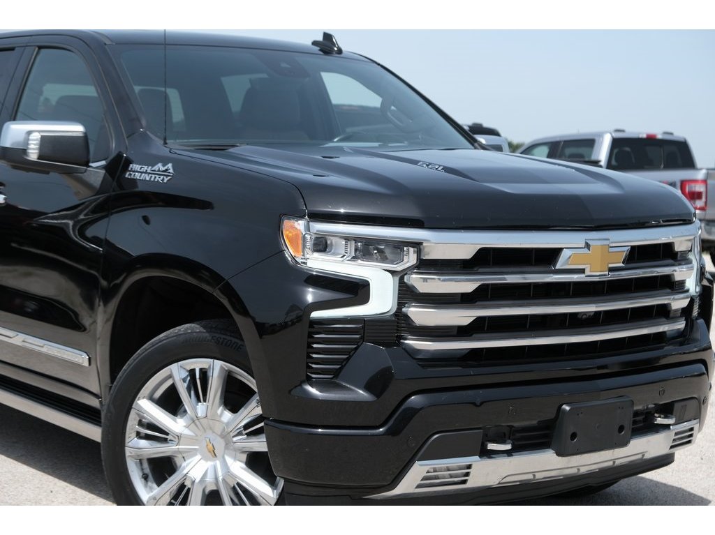 2023 Chevrolet Silverado 1500 High Country photo 31