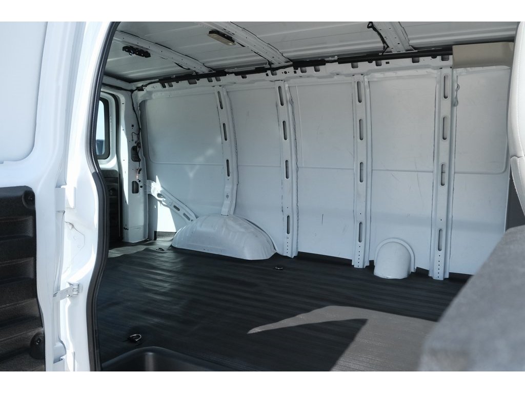 2023 Chevrolet Express 2500 Work Cargo Van photo 19
