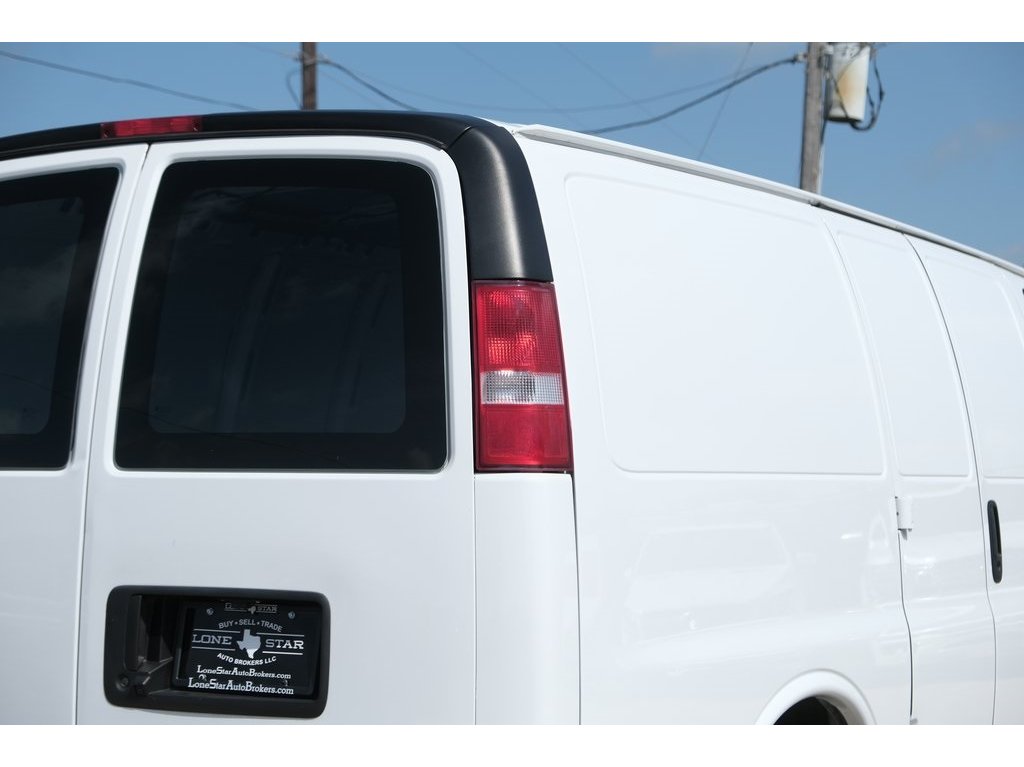 2023 Chevrolet Express 2500 Work Cargo Van photo 25