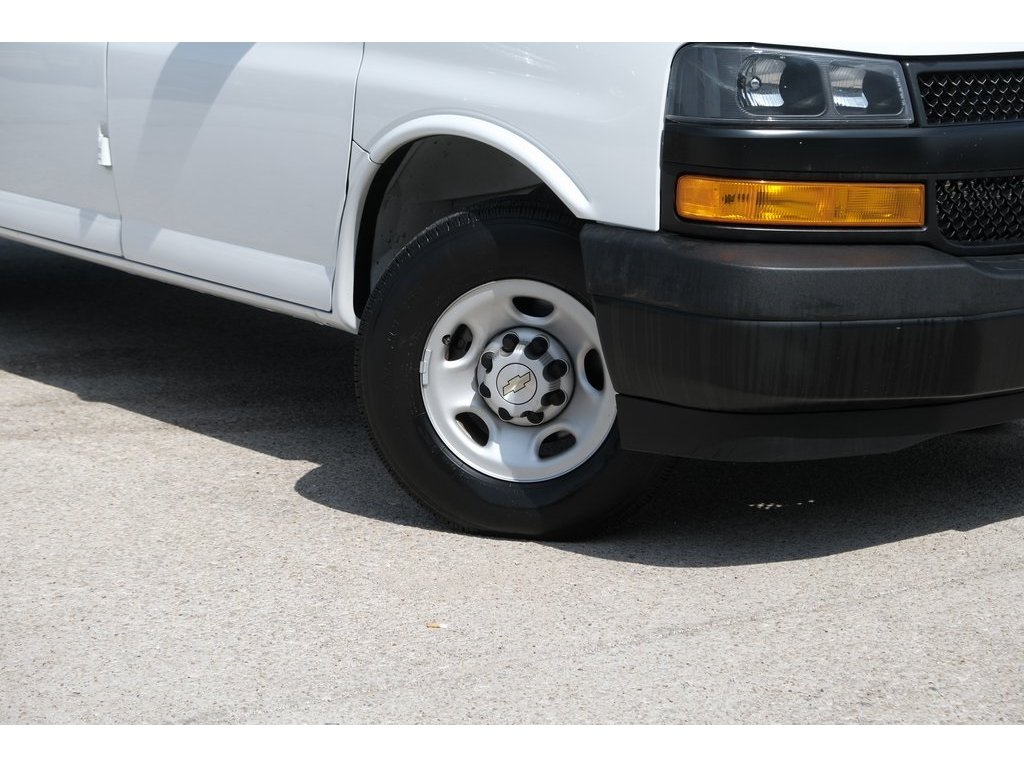 2023 Chevrolet Express 2500 Work Cargo Van photo 26