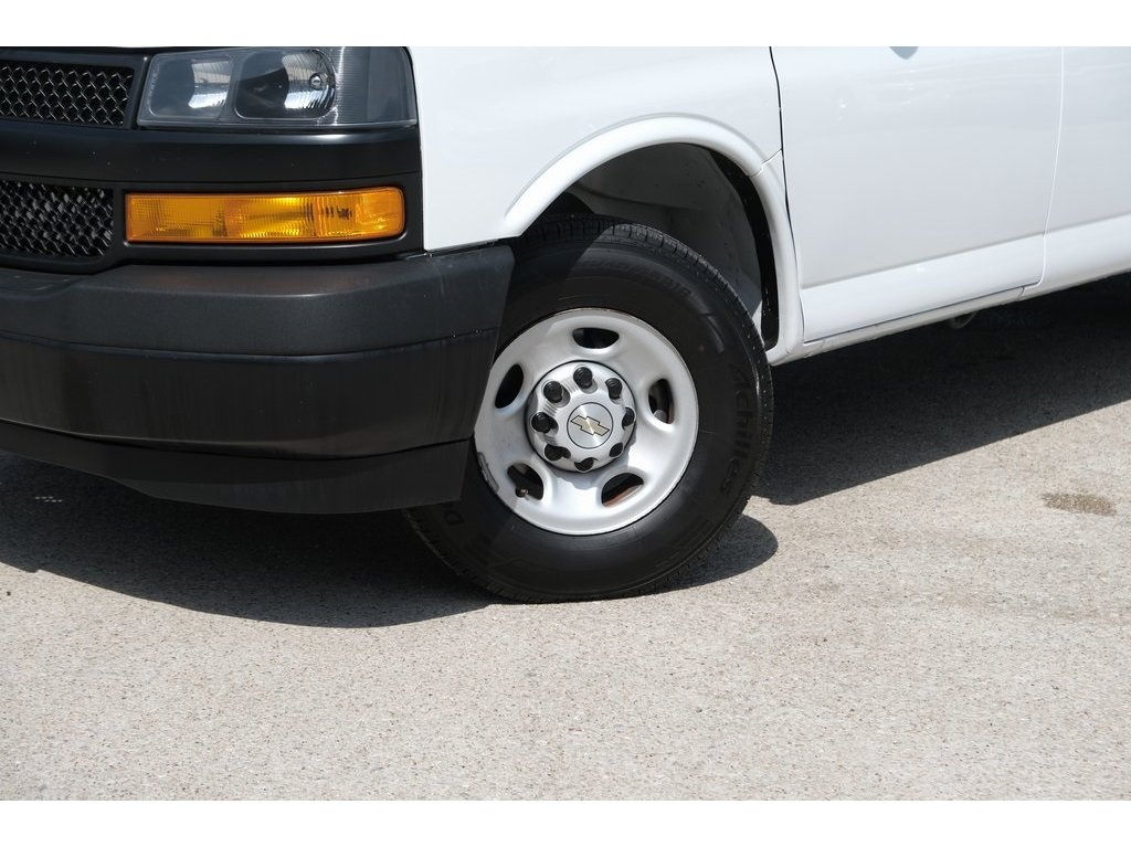 2023 Chevrolet Express 2500 Work Cargo Van photo 27