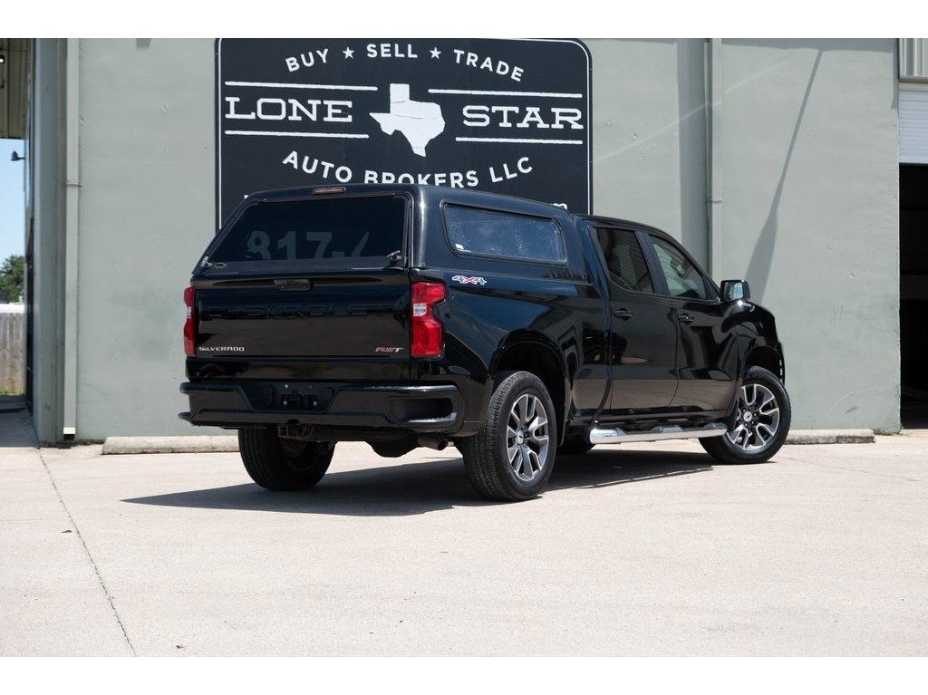 2020 Chevrolet Silverado 1500 RST photo 3