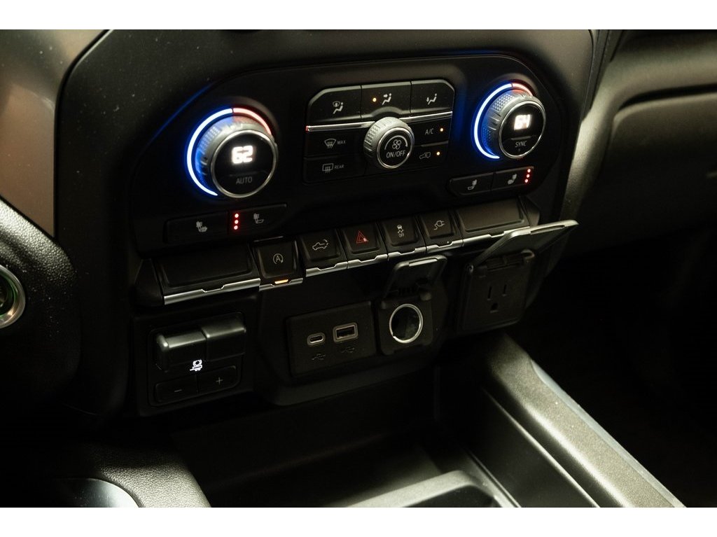 2020 Chevrolet Silverado 1500 RST photo 17