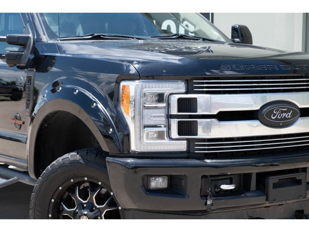 2019 Ford F-350 photo 27