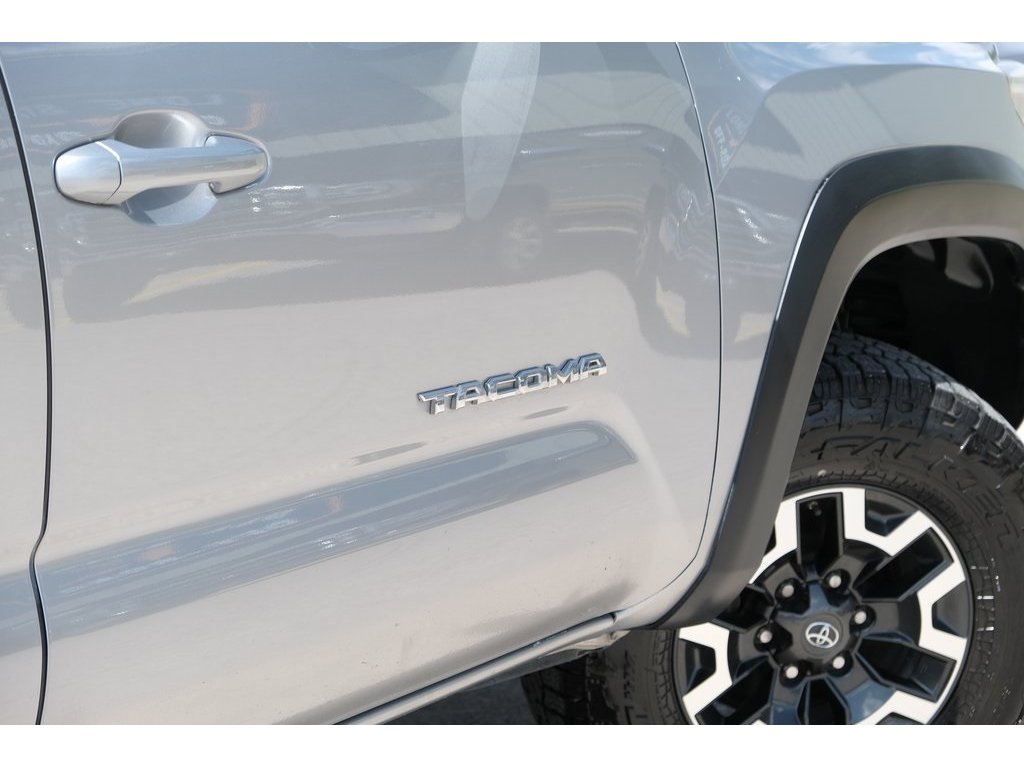 2019 Toyota Tacoma TRD Off-Road photo 29