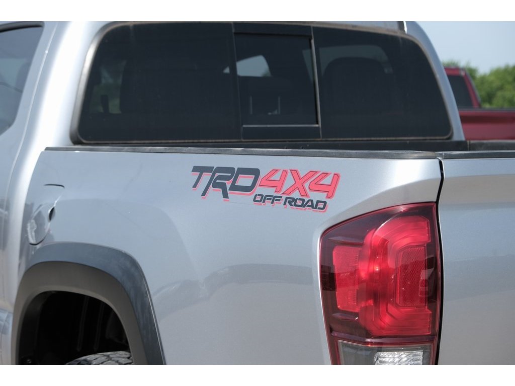 2019 Toyota Tacoma TRD Off-Road photo 30
