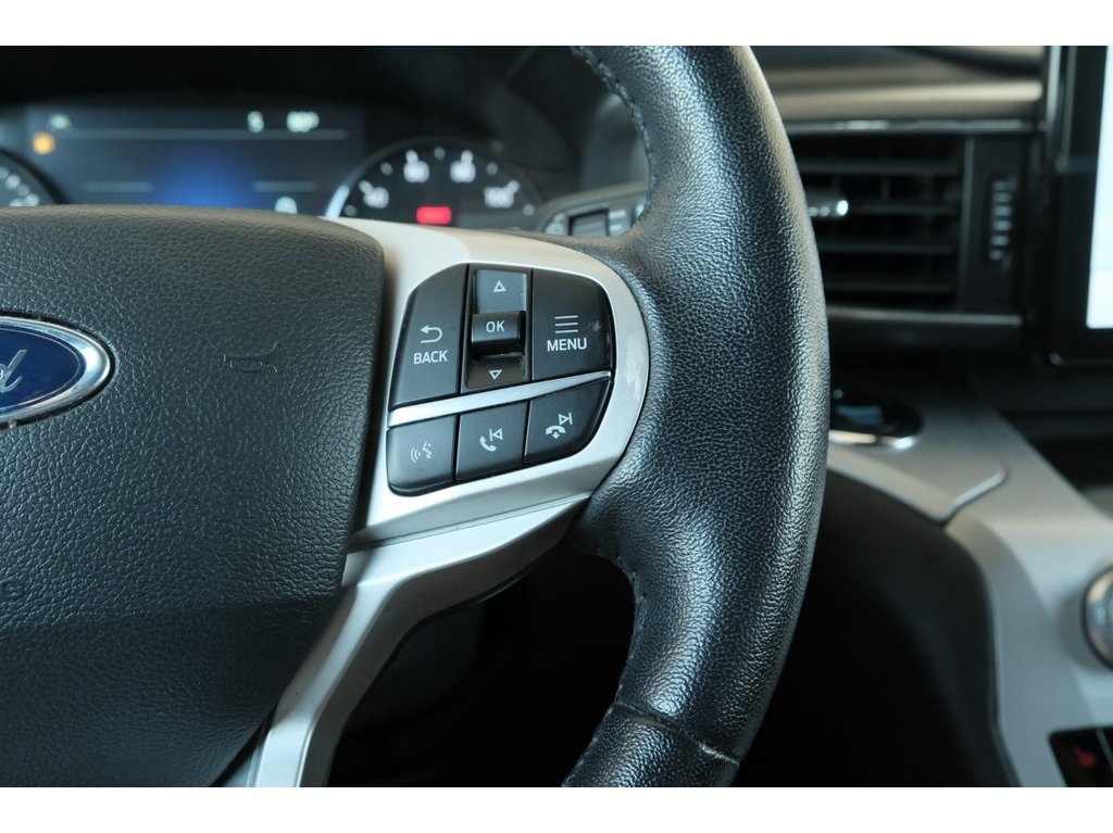 2023 Ford Explorer XLT photo 9
