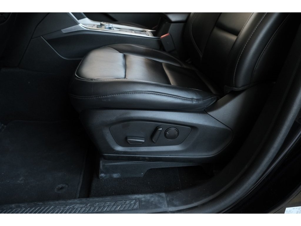 2023 Ford Explorer XLT photo 15