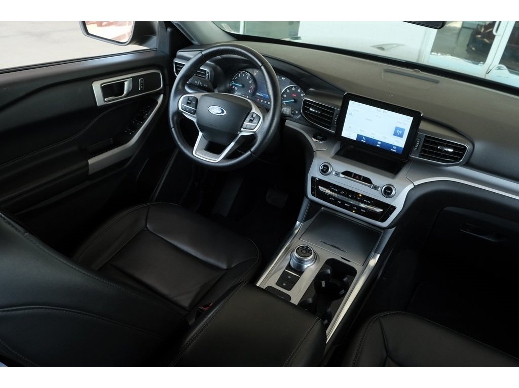 2023 Ford Explorer XLT photo 22