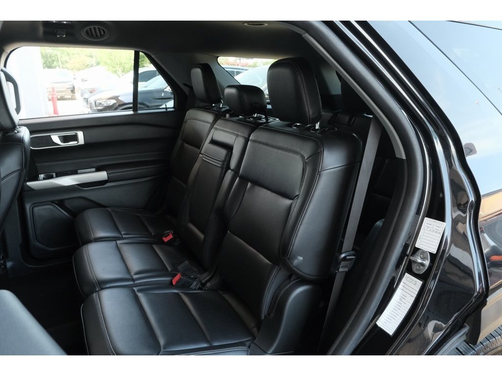 2023 Ford Explorer XLT photo 26