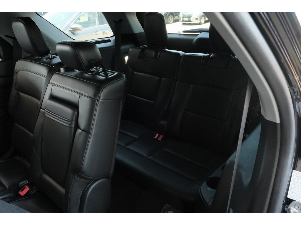 2023 Ford Explorer XLT photo 27