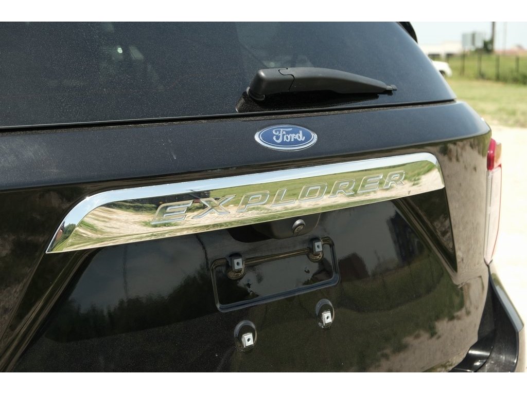 2023 Ford Explorer XLT photo 36