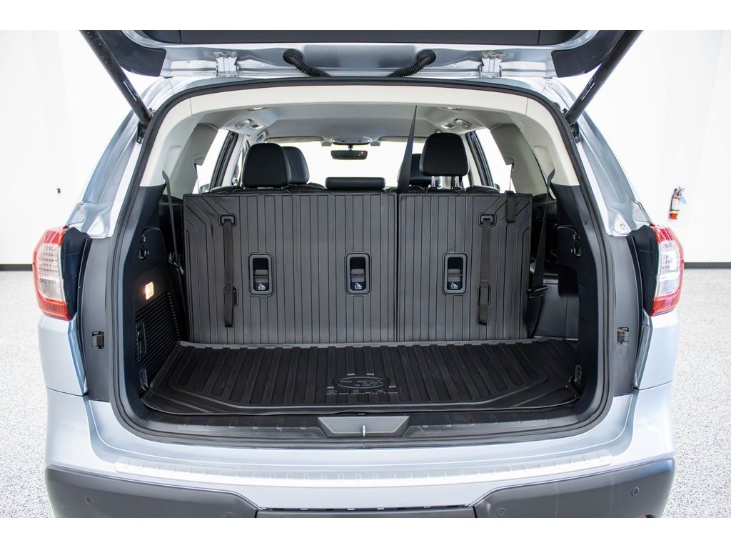 2019 Subaru Ascent Limited photo 3