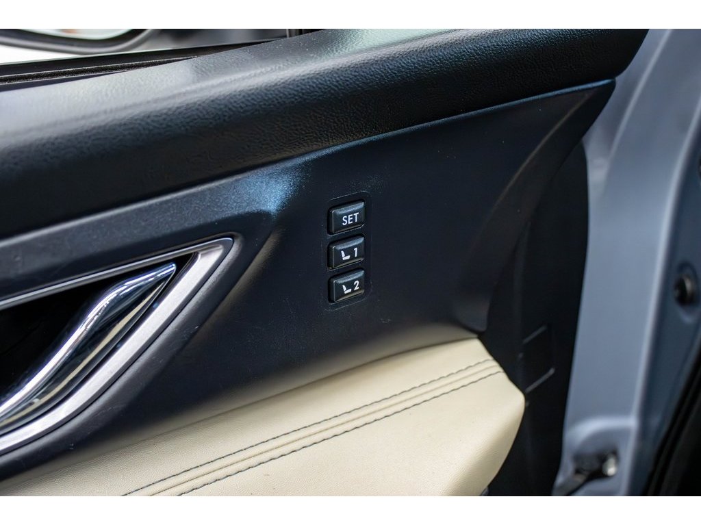 2019 Subaru Ascent Limited photo 6