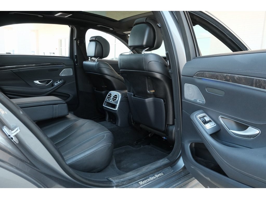 2017 Mercedes Benz S 550 photo 24