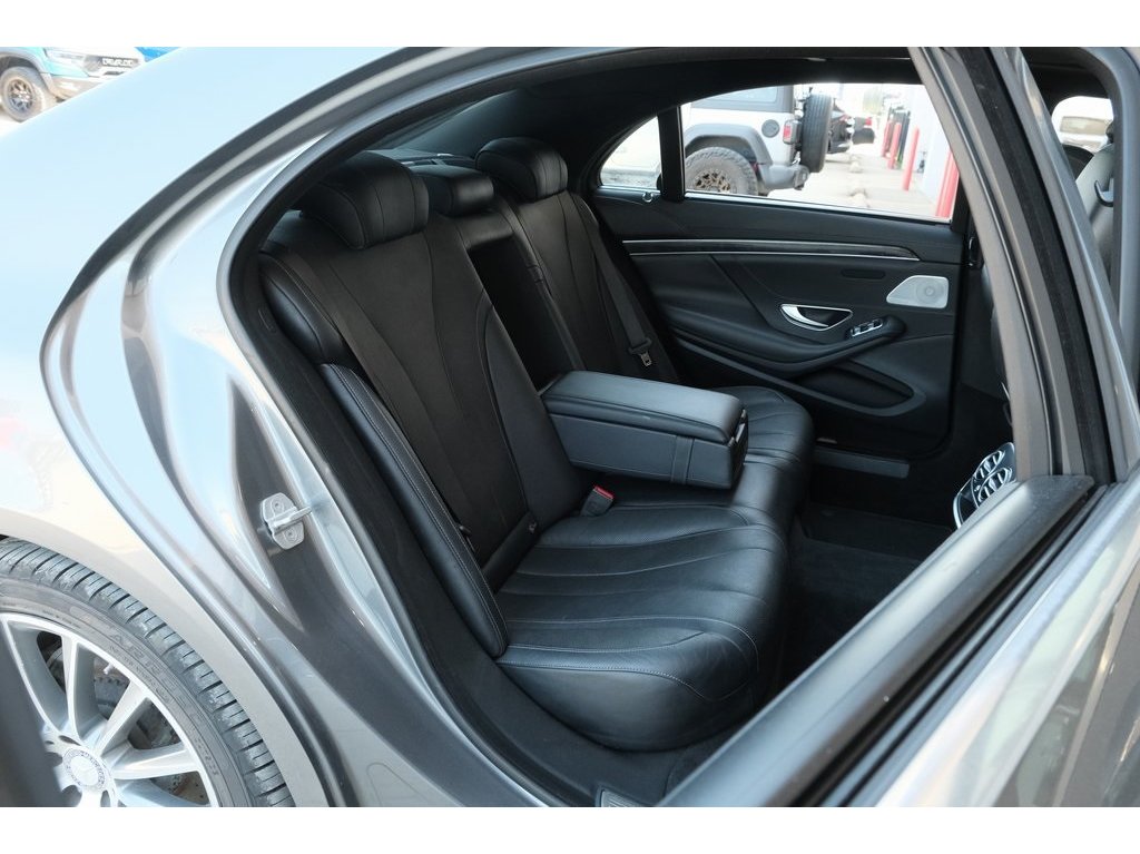 2017 Mercedes Benz S 550 photo 25