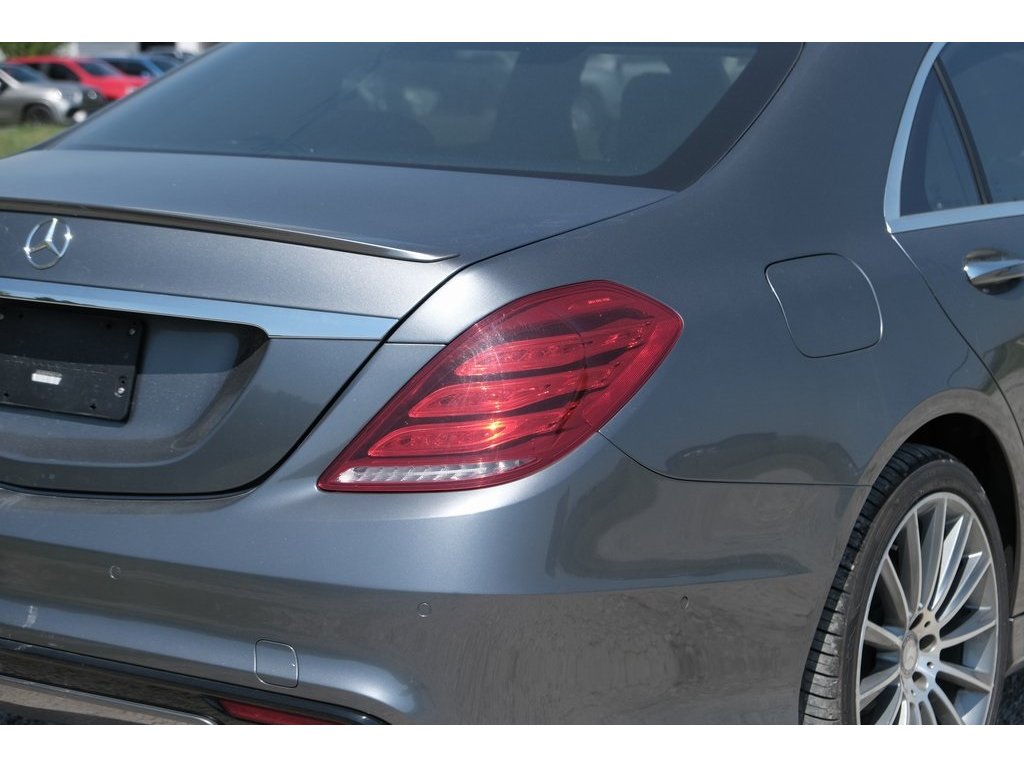 2017 Mercedes Benz S 550 photo 32