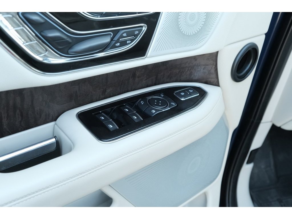 2020 Lincoln Navigator Reserve photo 2