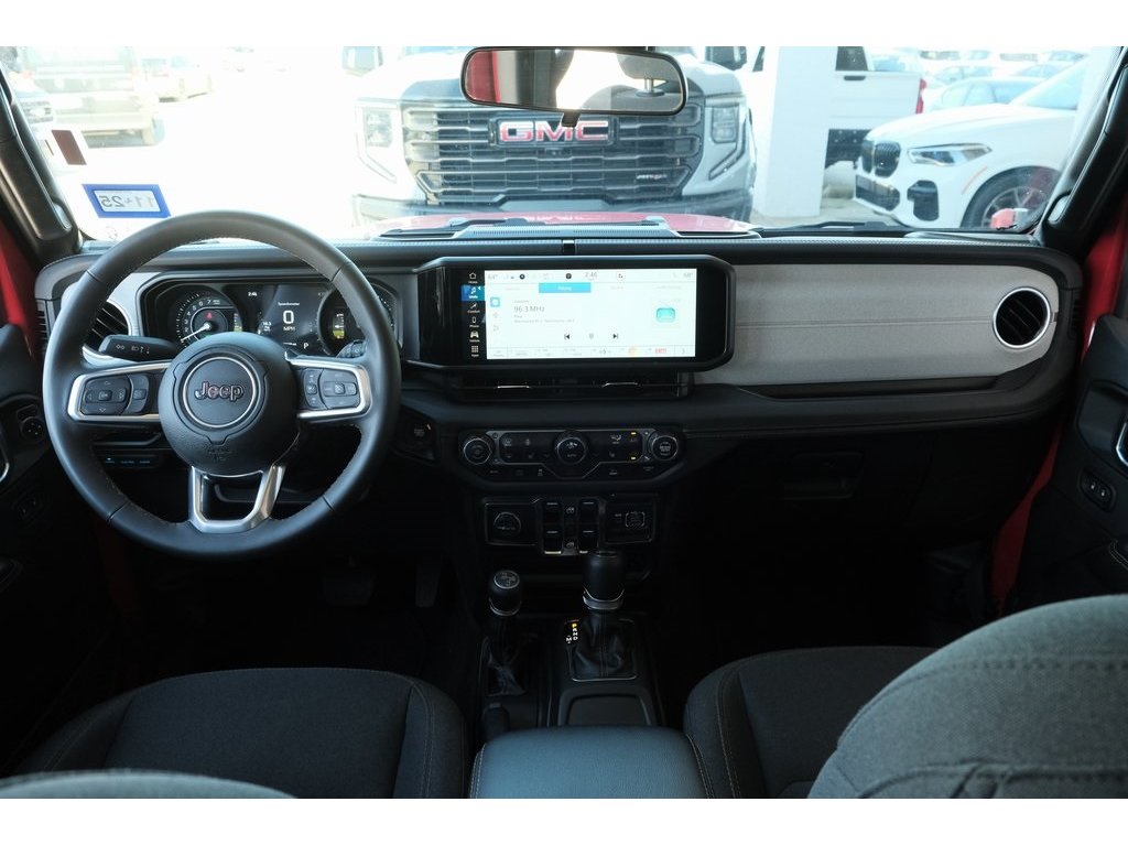 2024 Jeep Wrangler Sahara 4xe photo 3